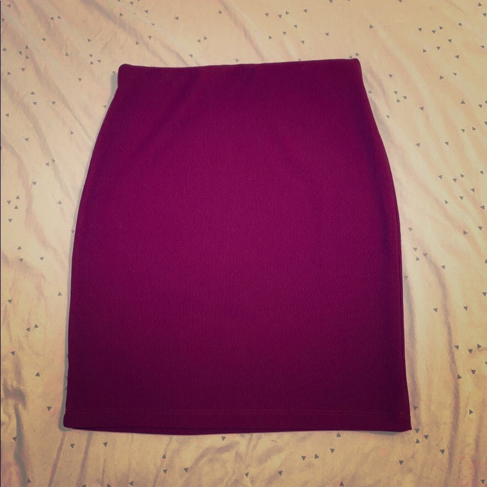 Forever 21 wine mini skirt 🍷